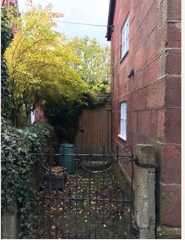 Pear Tree Cottage Courtyard シュルーズベリー エクステリア 写真